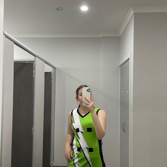 Meet your Posher, Jessica - Picture 1 of 1